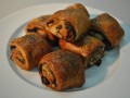 Рулетики сдобные с маком, изюмом и орехами