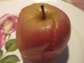 Моченые красные яблоки