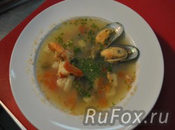 Суп из морепродуктов готов, приятного аппетита!