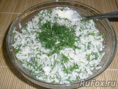 Салат с рисом и укропом